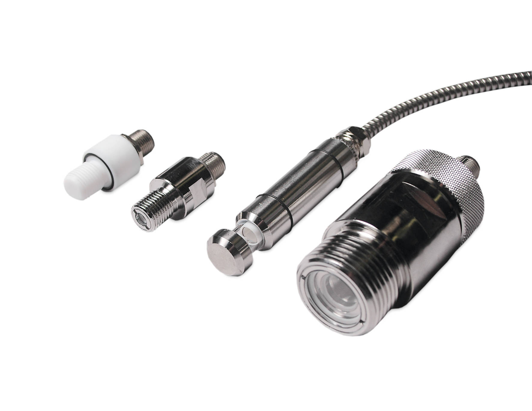 Four UV sensors including SUV13.5 Teflon, SUV13 1.4404, SUV19 360° measurement and SUV20 standard sensor in FUV measurement window.
